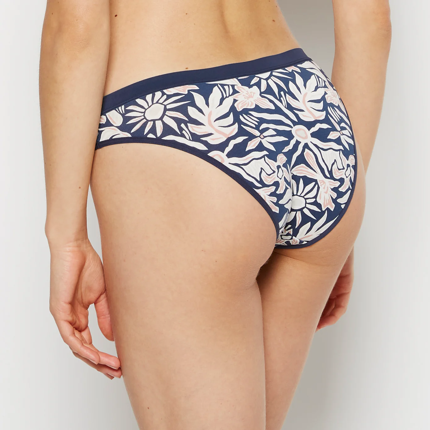 Bikini Panty in Tropical Dreams - Image 3