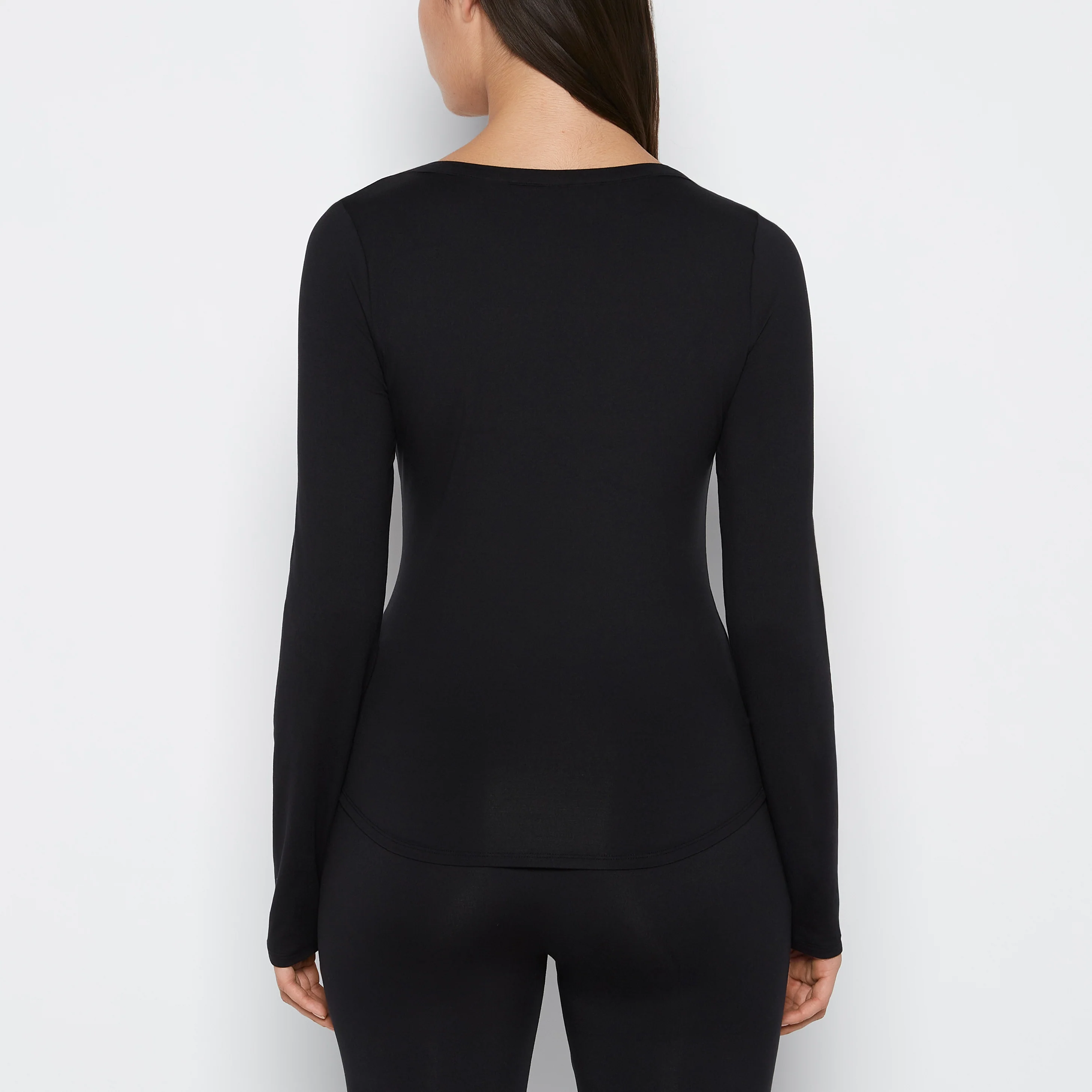 Long sleeve brushed jersey v-Neck top in Tuxedo Black - Image 3