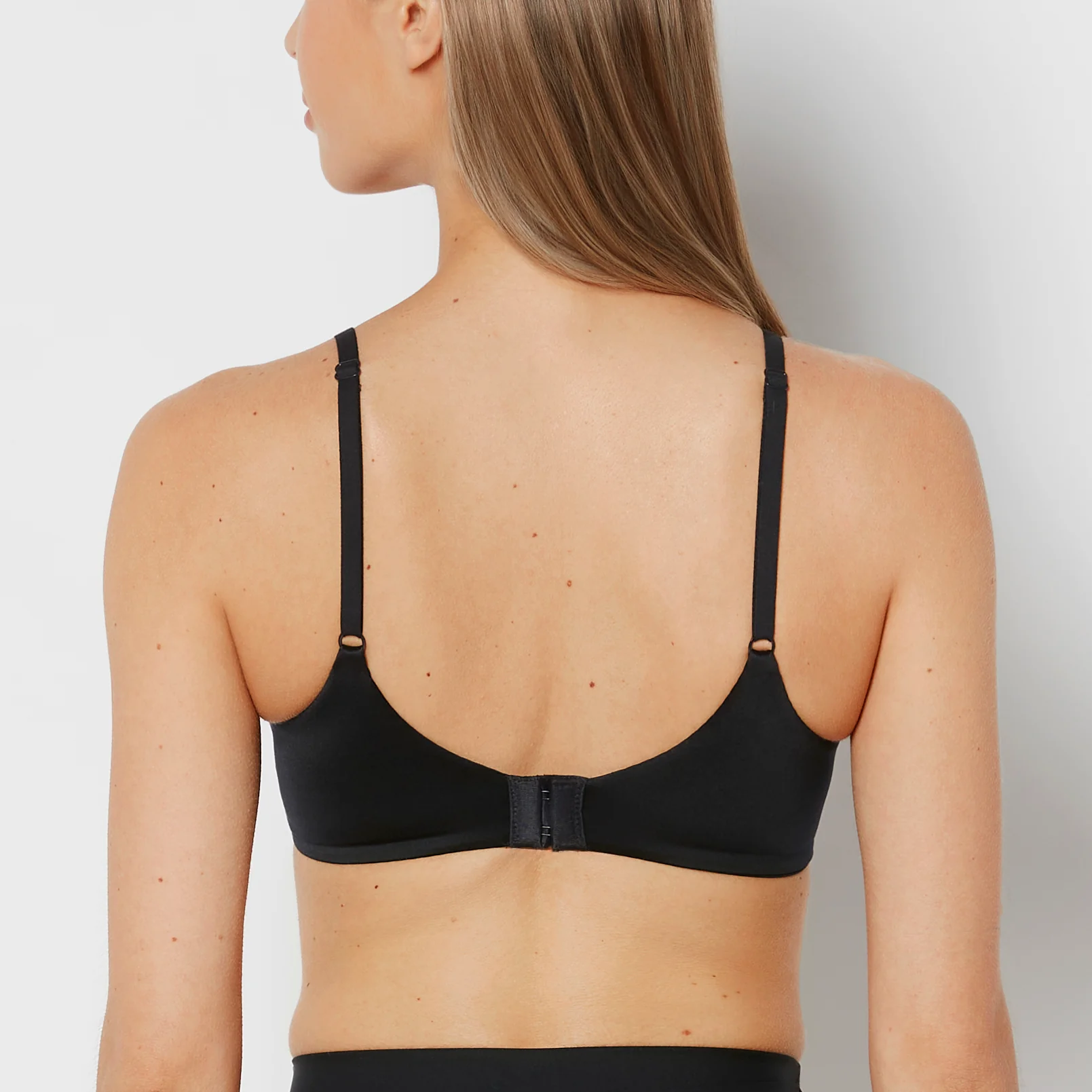 Wireless Light Lift Bra in Tuxedo Black - Image 3