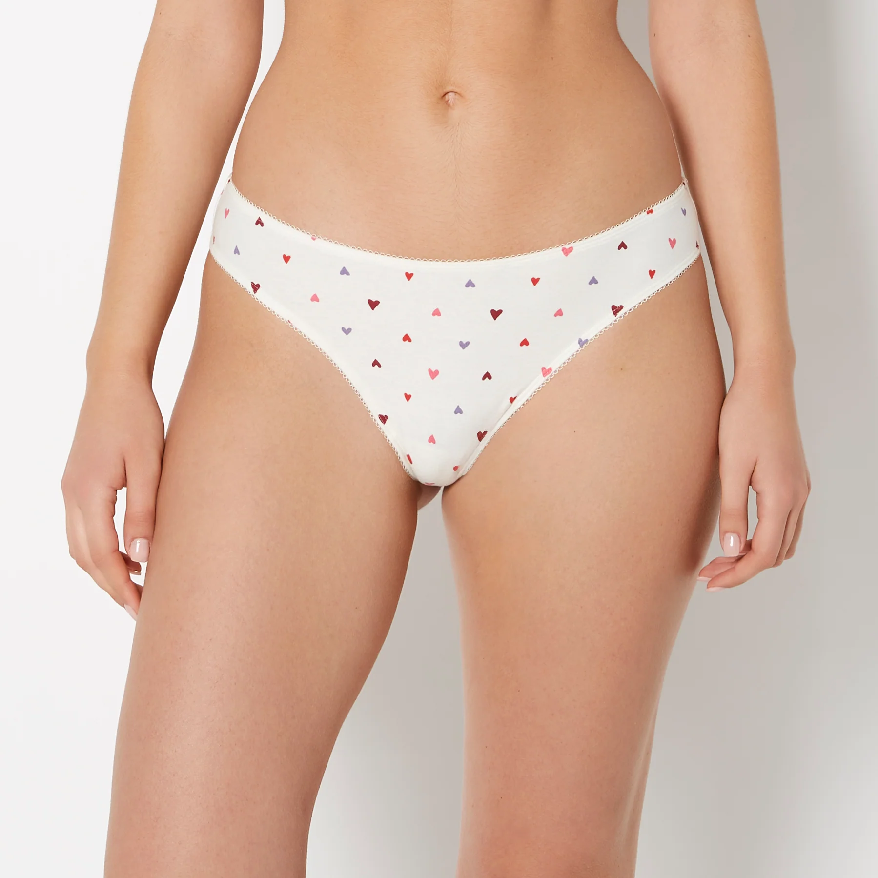 Thong Cotton Panty and Picot Trim in Tossed Heart